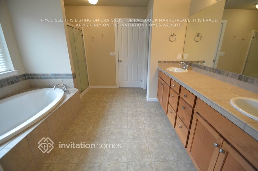 Building Photo - 18512 112th Ave E