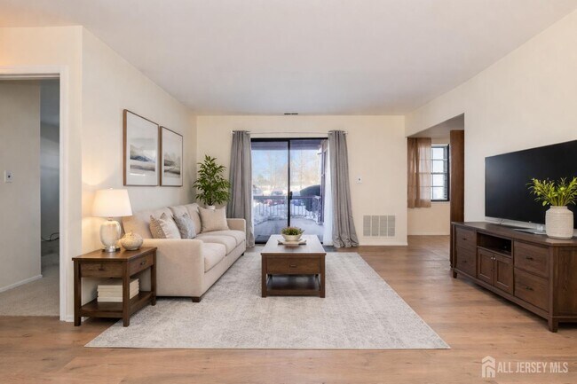 Building Photo - 290 Alpine Way