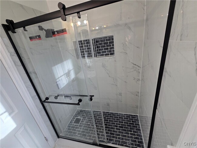 Building Photo - 532 Orwood Pl