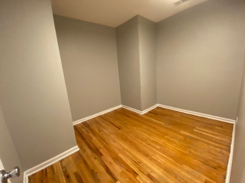 Building Photo - 3723-3729 W Grand Ave