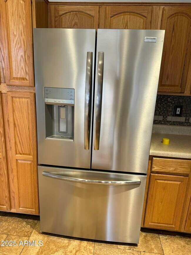 Building Photo - 11448 E Petra Ave