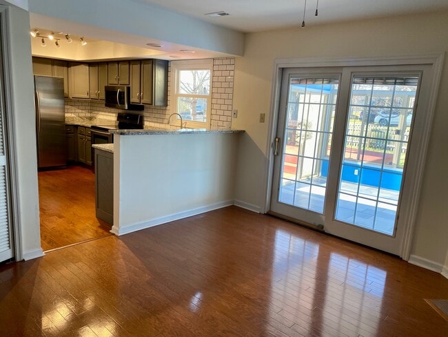 Building Photo - 8705 Mill Run Dr