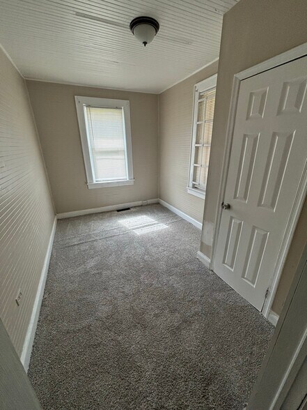 Building Photo - 1566 Lafayette Blvd NW