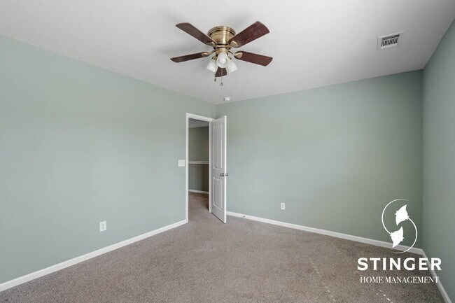Building Photo - 6 Whitewater Way