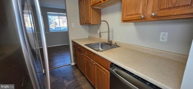 Building Photo - 6974 Knighthood Ln