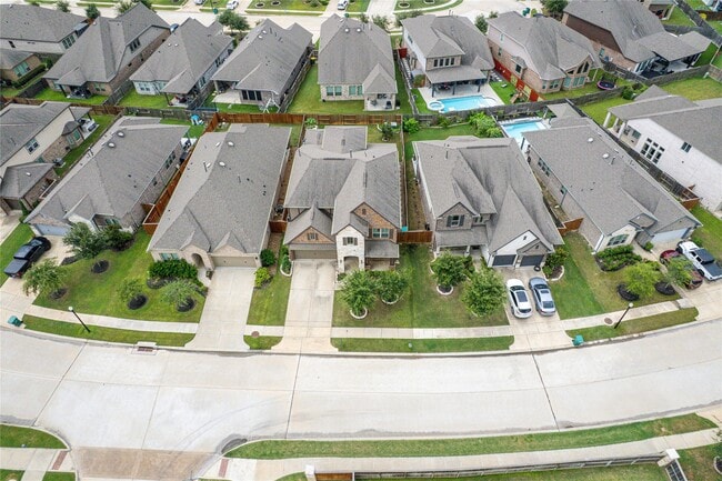 Building Photo - 18235 Winding Willow Oak Way