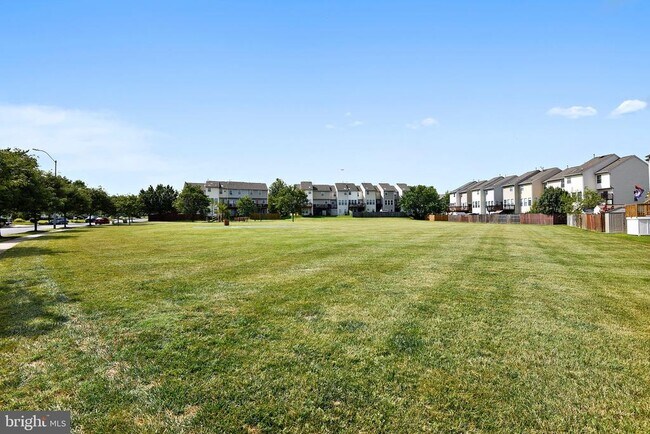 Building Photo - 7510 E Plateau Dr