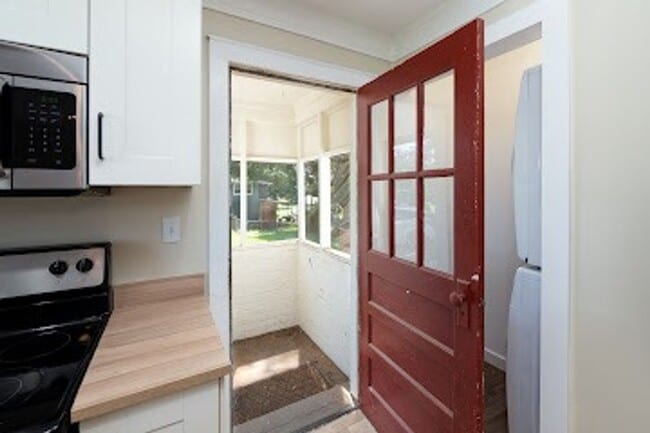 Building Photo - 2615 W Main St