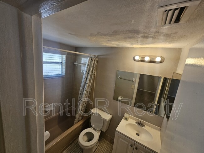 Building Photo - 5313 James St