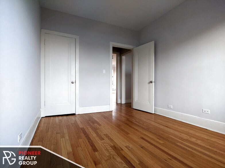 Building Photo - 2329 N Rockwell St