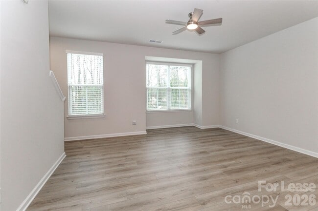 Building Photo - 5038 Springarn Ct