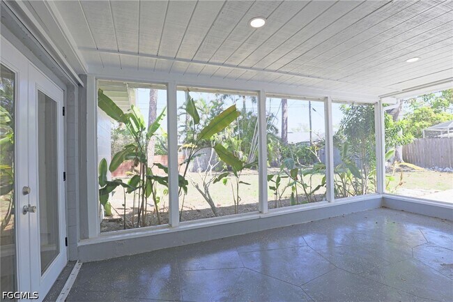 Building Photo - 2443 Harvard Ave