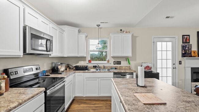 Building Photo - Pet-Friendly 3BR/2BA Home in Turkey Ridge | Richlands, NC