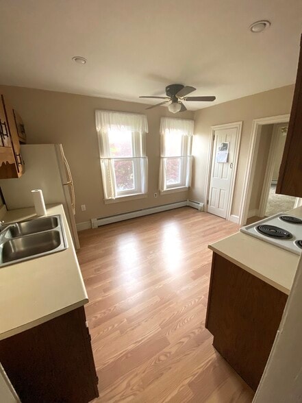 Kitchen - 506 Washington St