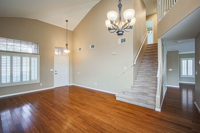 Building Photo - BEAUTIFUL 3 BD HOME LOCATED IN THE HEART O...