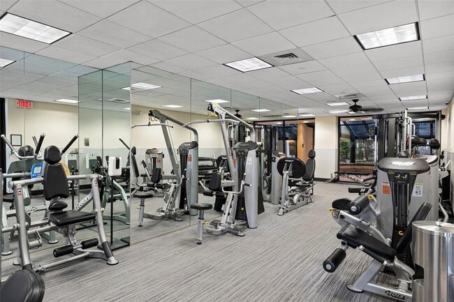 Building Photo - 3301 Bayshore Blvd