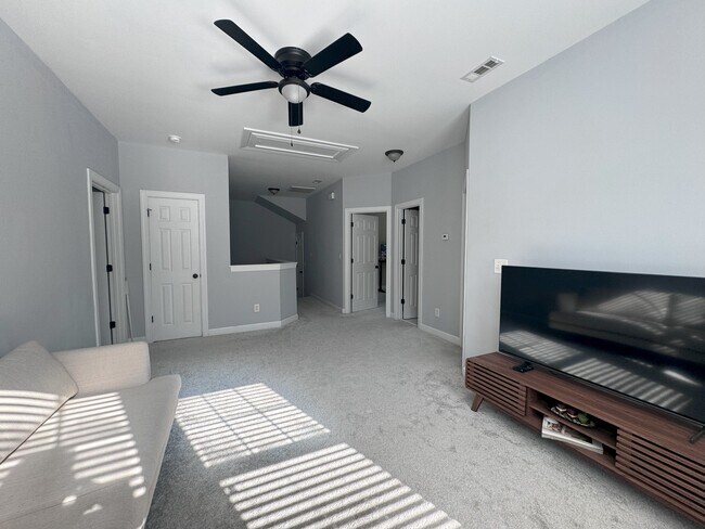 Building Photo - 17817 Overland Forest Dr