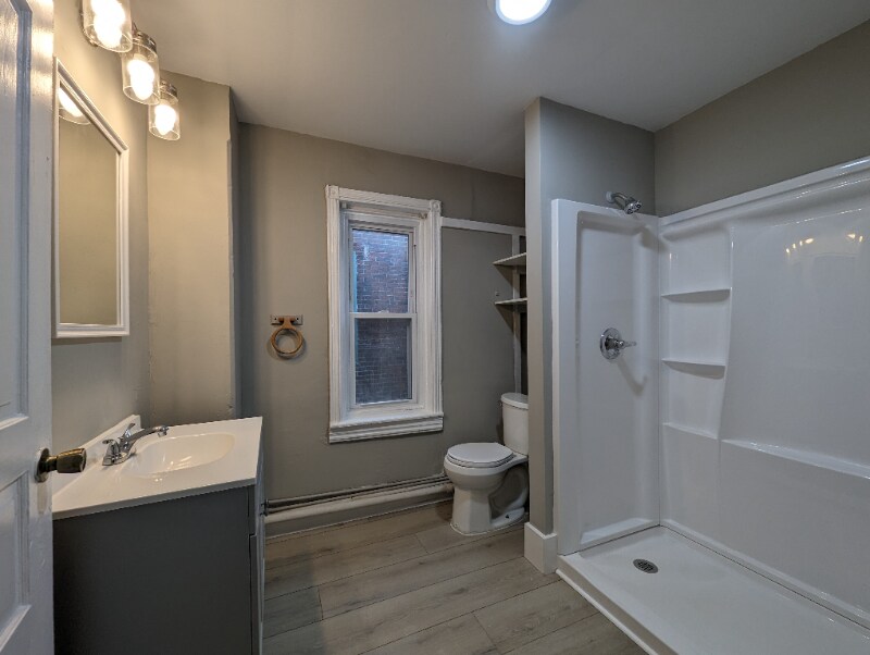 Building Photo - 250 S 44th St