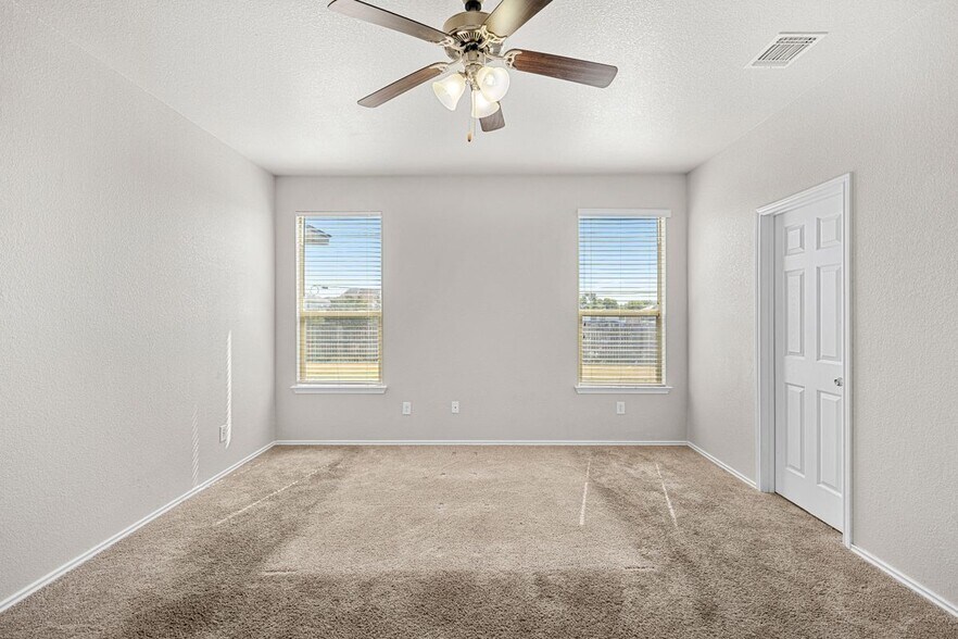 Building Photo - 1602 Gigante Dr