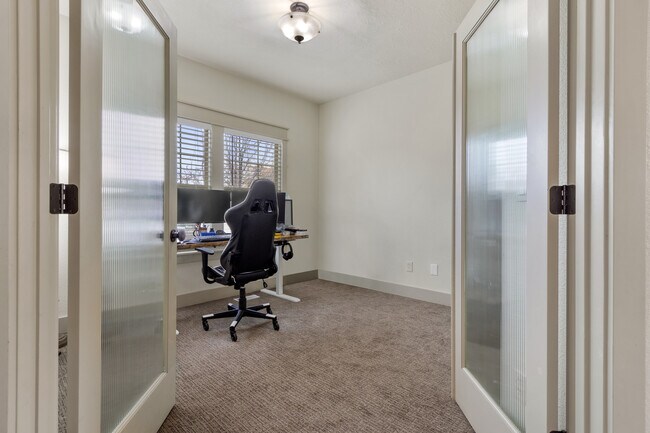 Building Photo - 10976 W Hidden Brook Dr