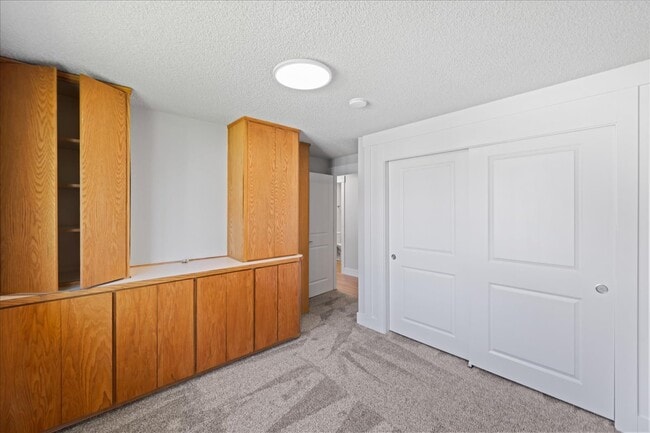Building Photo - 1309 W Maple Ave