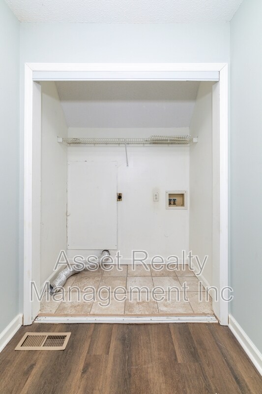 Building Photo - 928 Chip Cove Ln