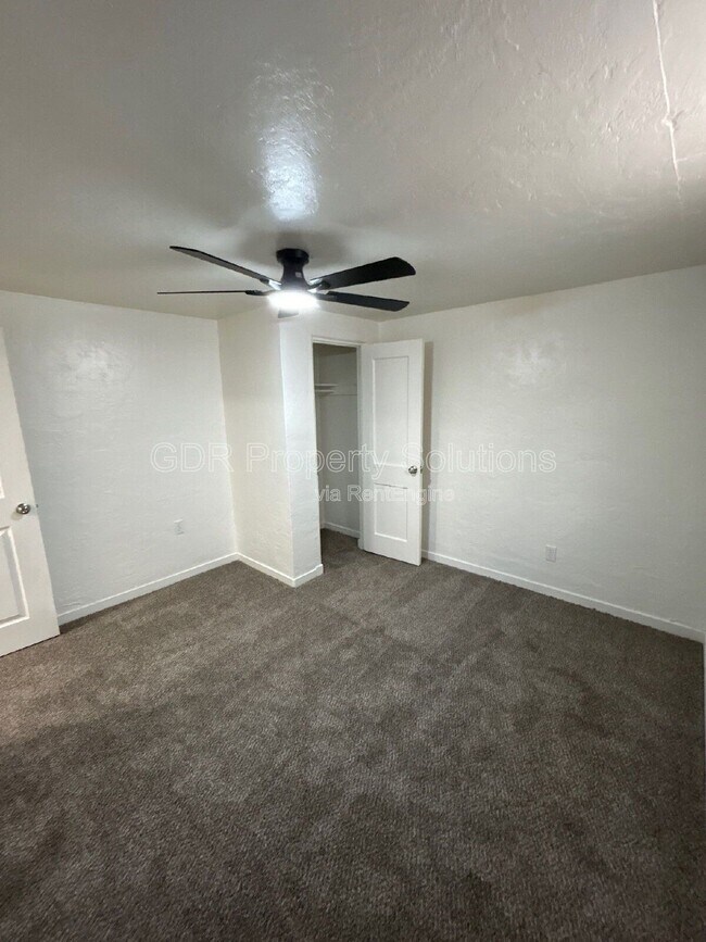 Building Photo - 3209 Burton Ave SE