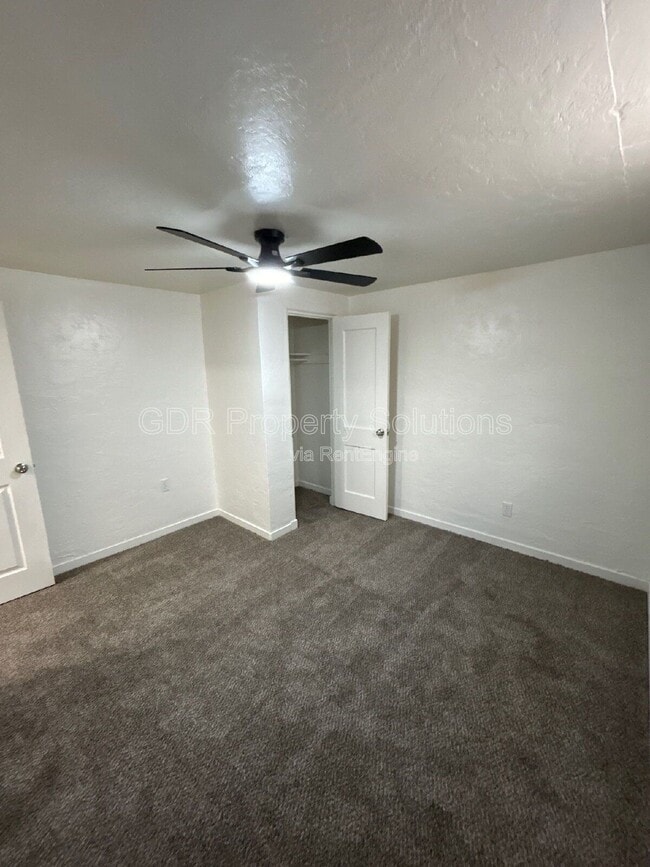 Building Photo - 3219 Burton Ave SE