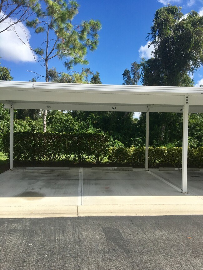 Building Photo - 8550 Kingbird Loop