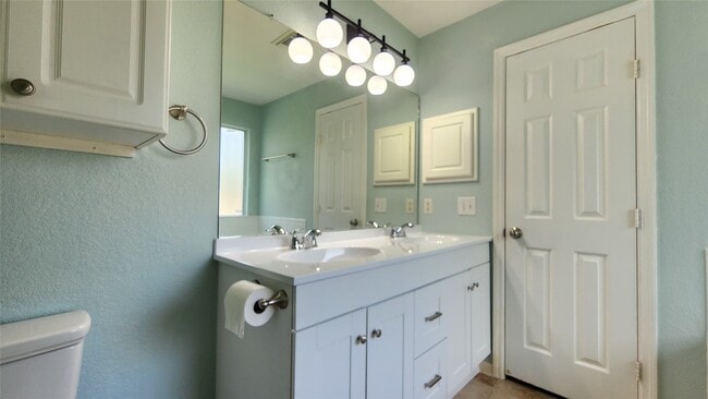 Building Photo - 2003 MacKenzie Way