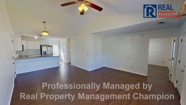 Building Photo - Freshly Updated 3 BD/2 BA Home with Garage, Fenced Yard Near Smith Creek Park