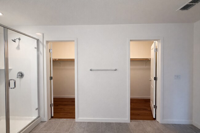 Building Photo - Energy-Efficient Emerson Ranch Home | 5 Bed + Owned Solar, Powerwall, EV Charging & Beautiful Bac...