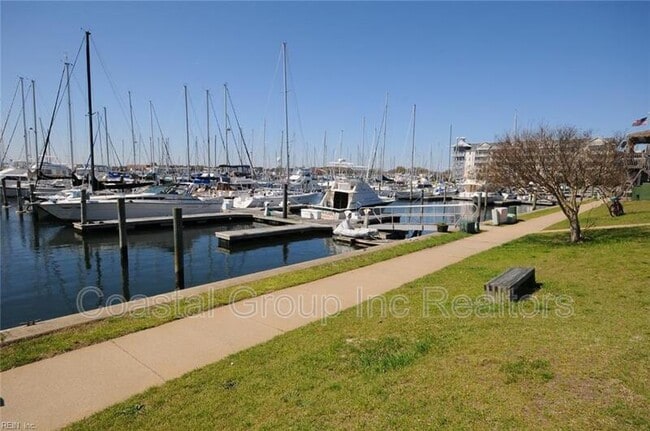 Building Photo - 9512 25th Bay St