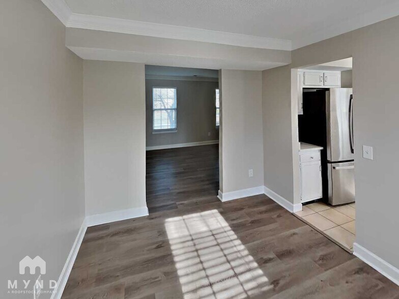 Building Photo - 11200 Leadenhall Ln