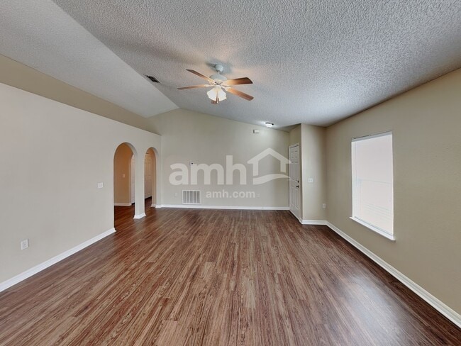 Building Photo - 6606 Gentle Oaks Dr N