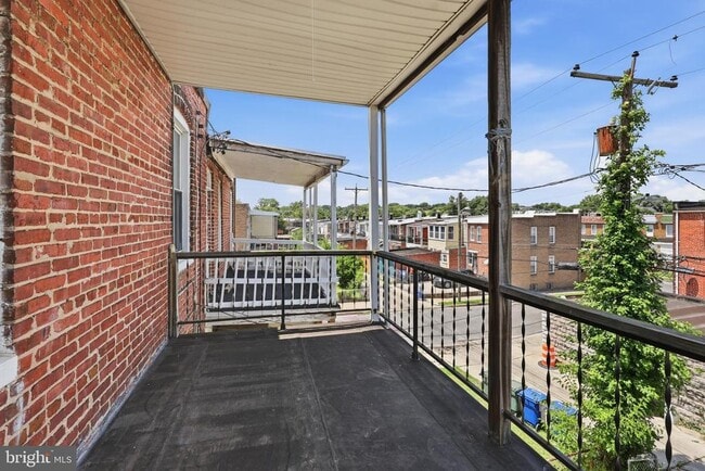 Building Photo - 3202 Cliftmont Ave