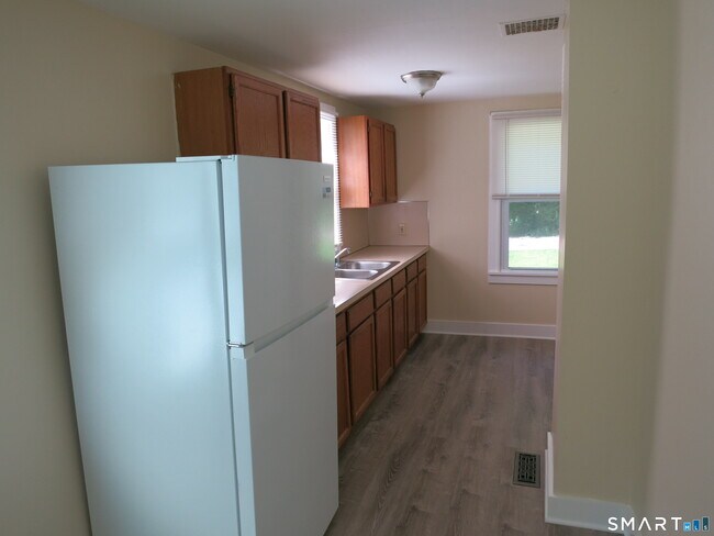 Building Photo - 16 Leesville Rd