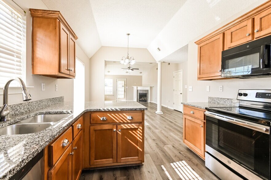 Building Photo - 5871 Carrel Cove