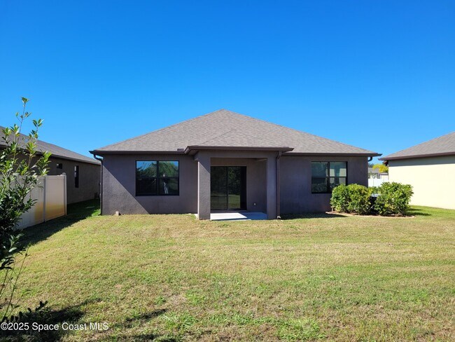 Building Photo - 760 Acadia Ct SE