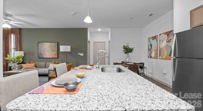 Building Photo - 15155 Ollie Dr