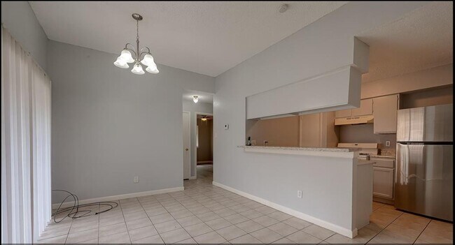 Building Photo - 12005 Tambourine Dr