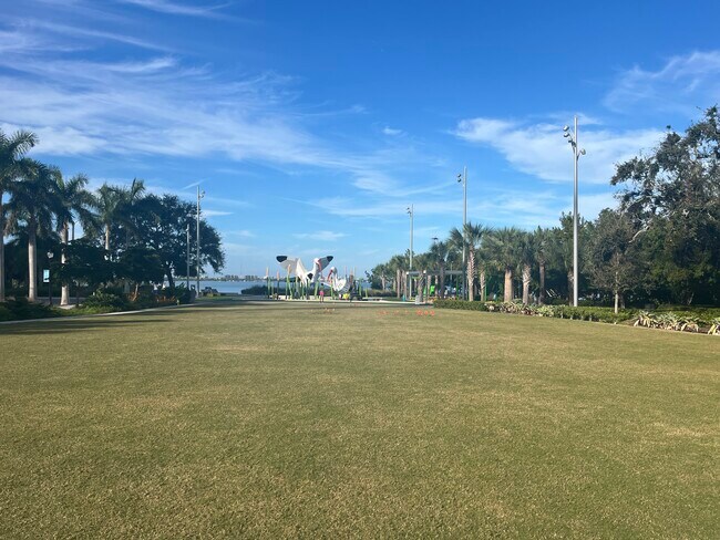 Building Photo - 988 Boulevard of the Arts