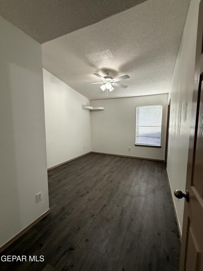 Building Photo - 5316 Lucio Moreno Dr