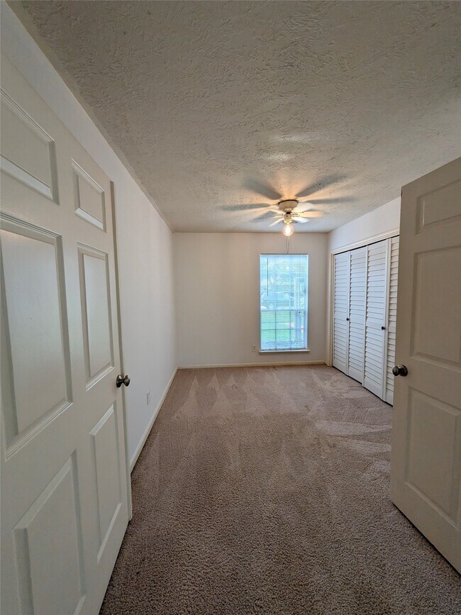 Building Photo - 3214 Kempwood Dr