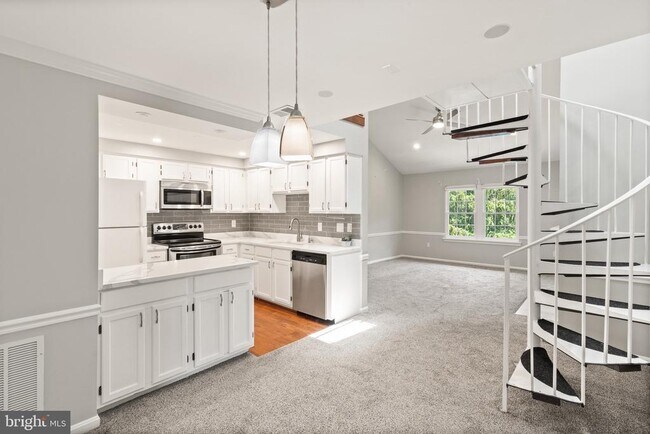 Building Photo - 12317 Wadsworth Way