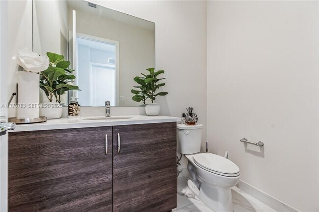 Building Photo - 4761 Sophia Dr