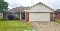 Building Photo - 900 Brownstone Dr