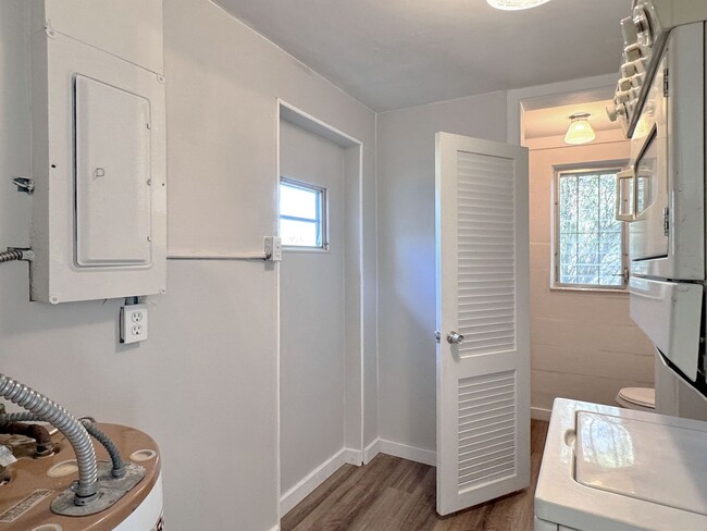 Building Photo - Peaceful 2-Bedroom Home Near Lake Starr
