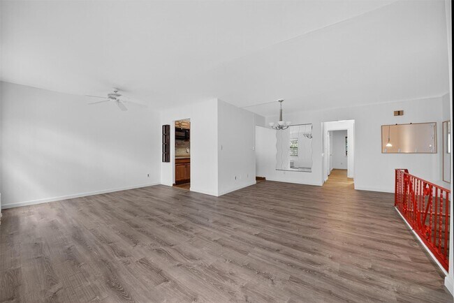 Building Photo - 424 Carpenter Ave