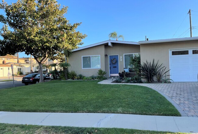 Building Photo - 4720 Emerald St